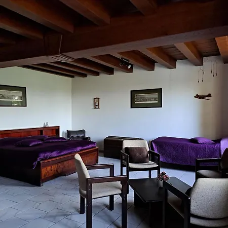 Comfortable With Spacious Garden Holiday home *